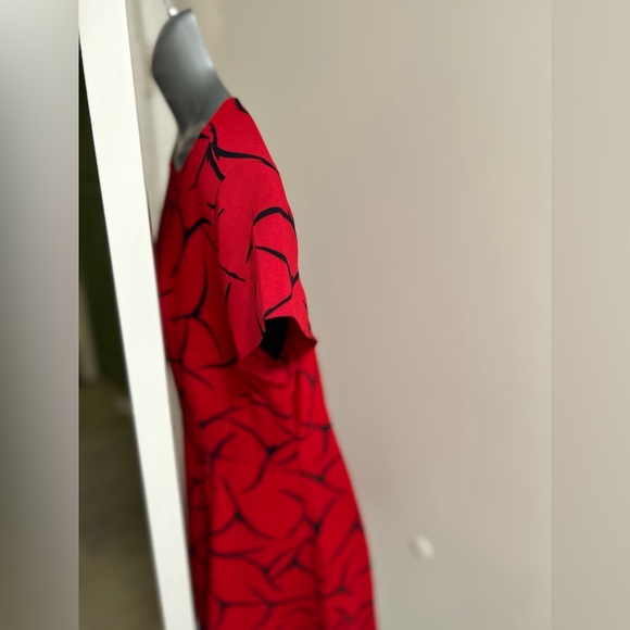 French Connection’s “Rosalind Drape” fit and flare skater dress - red + black 10 - Picture 7 of 7